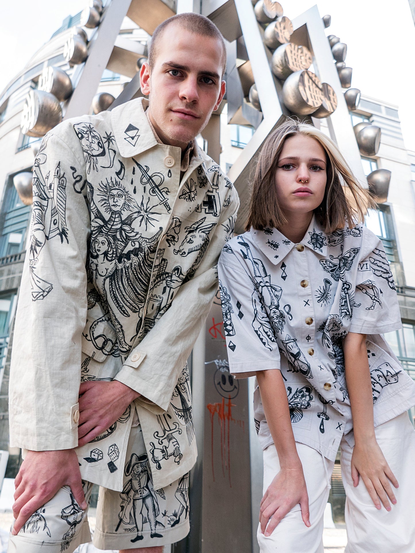 UNISEX SHIRT DRAWN BY HAND /// SINGLE PIECE ON ORDER – vêtement signé Queen Kong Gang, pièce artistique