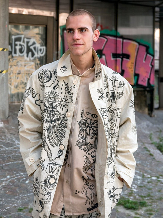 OVERSIZE JACKET – vêtement signé Queen Kong Gang, pièce artistique